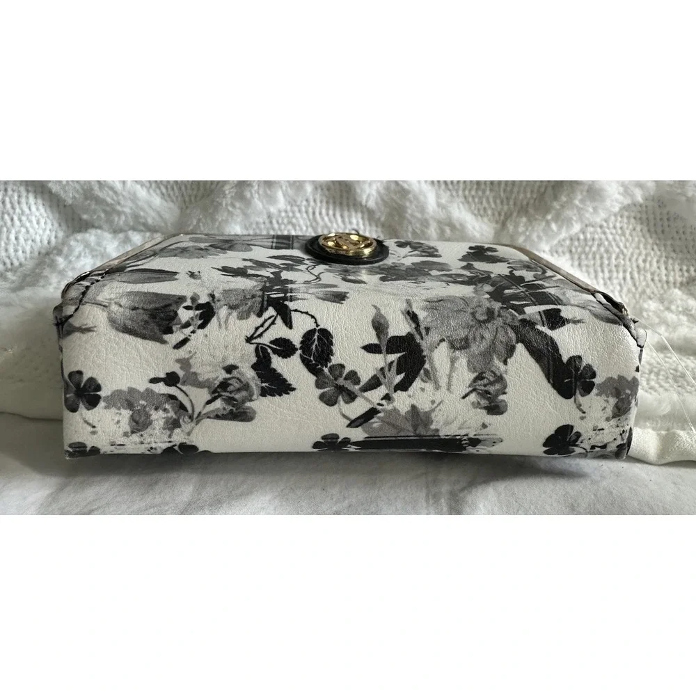 Adrienne Vittadini Pill Storage‎ Travel Case Kiss Lock Coin Wallet Black & White